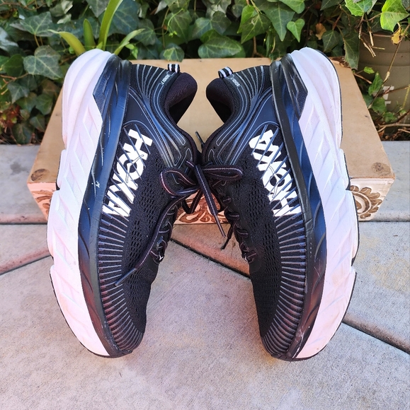 Hoka One One Bondi 7 Athletic Shoes - Picture 3 of 10